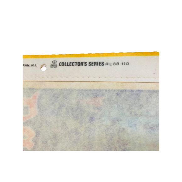 Vintage 29.5 Inch Dutch Wonderland Pennant Souvenir Felt Flag Lancaster PA - Picture 11 of 11